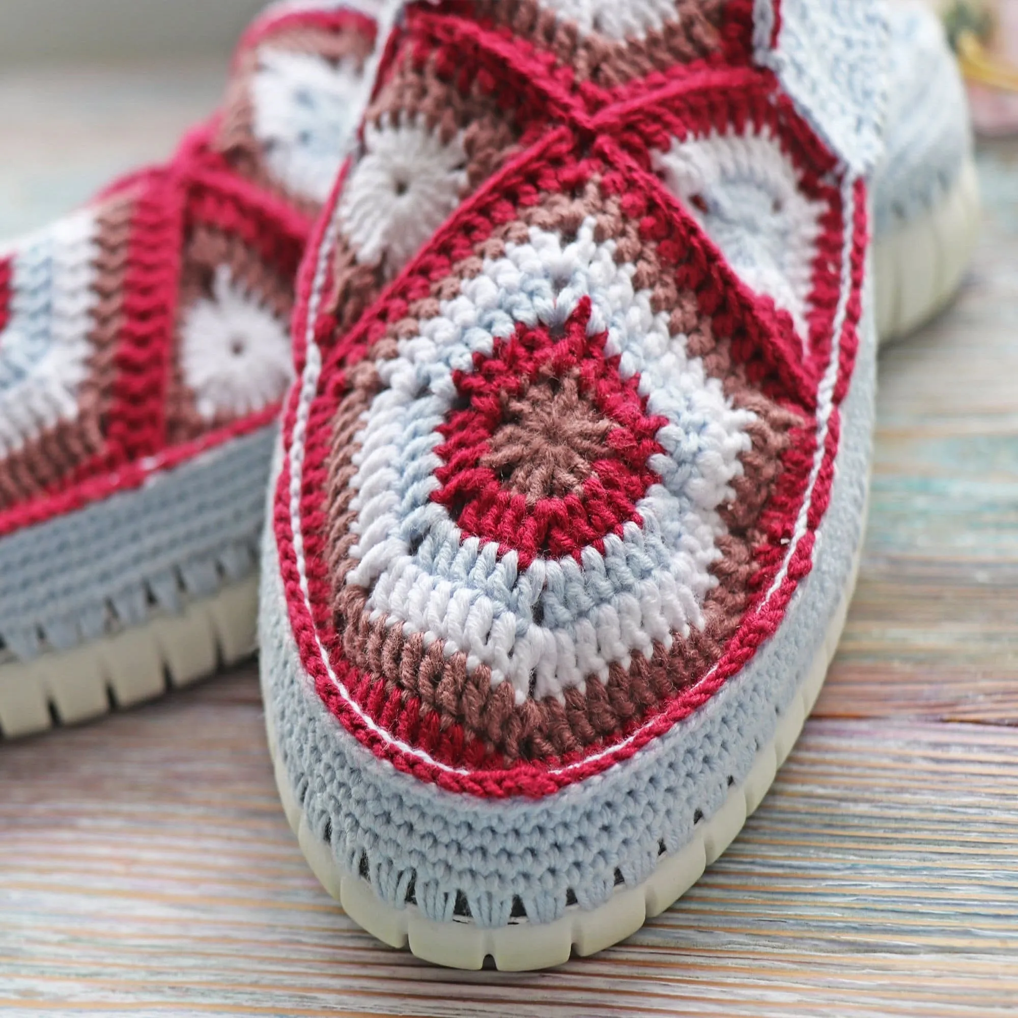 Crochet Shoes pattern, US standard terms, Skill level beginner