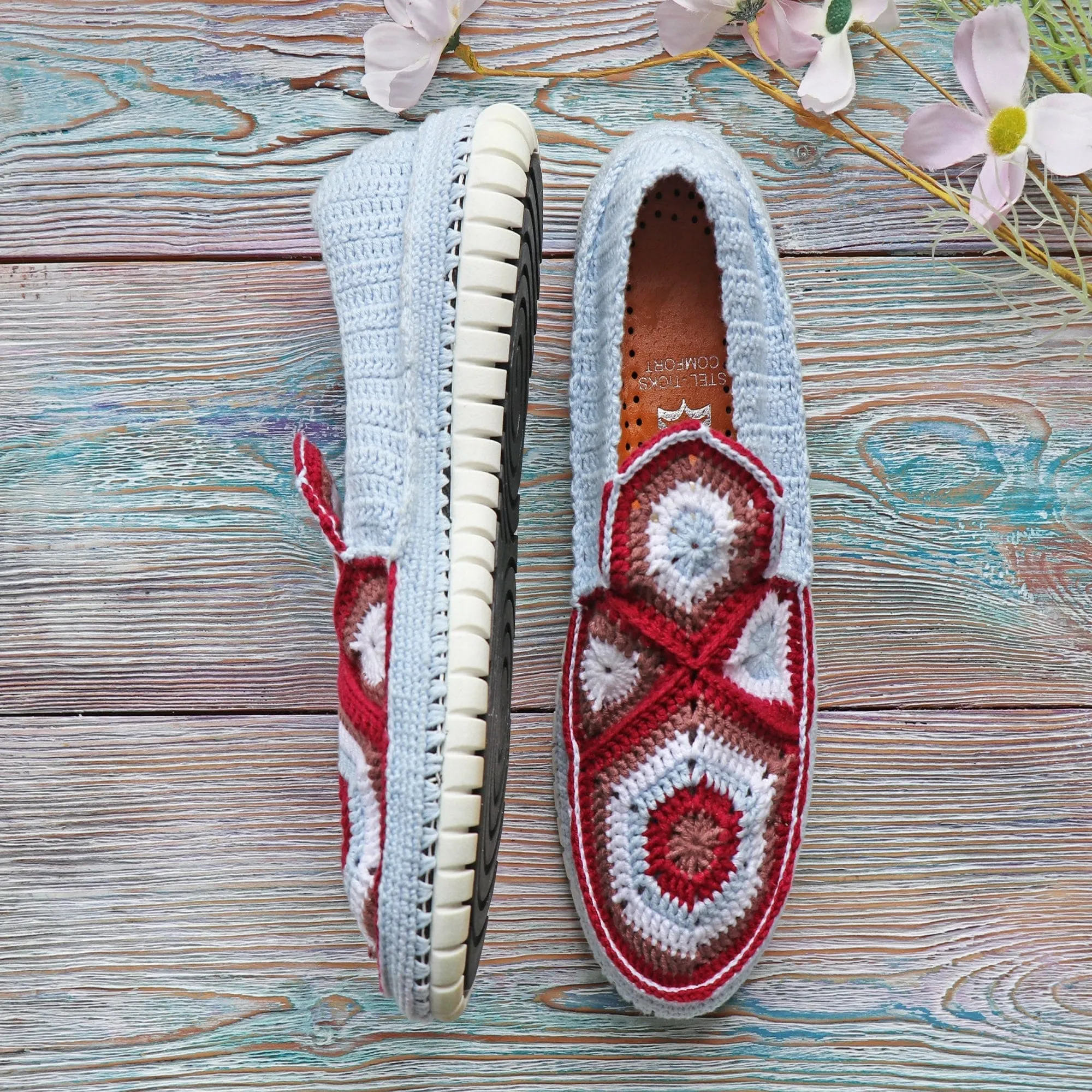 Crochet Shoes pattern, US standard terms, Skill level beginner