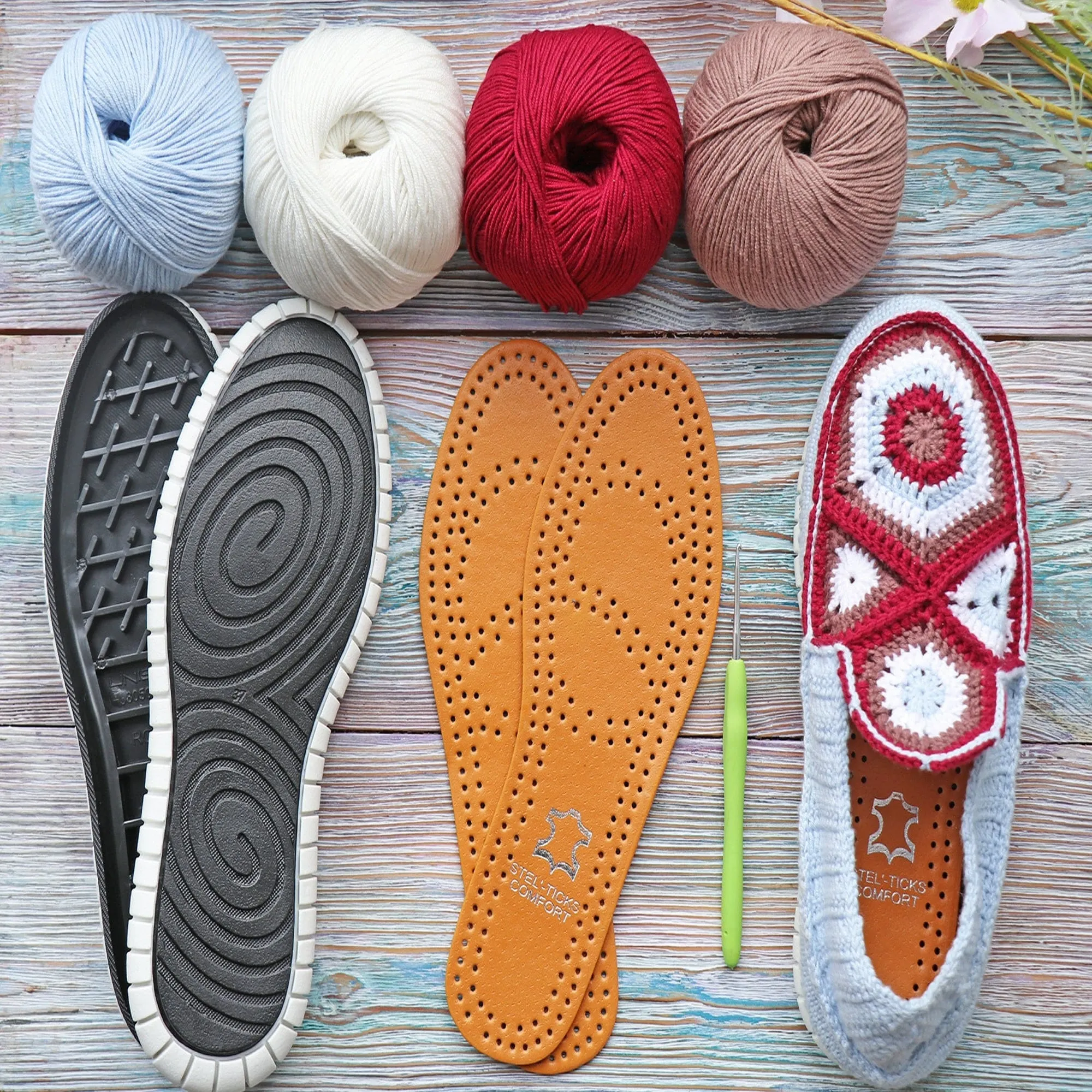 Crochet Shoes pattern, US standard terms, Skill level beginner