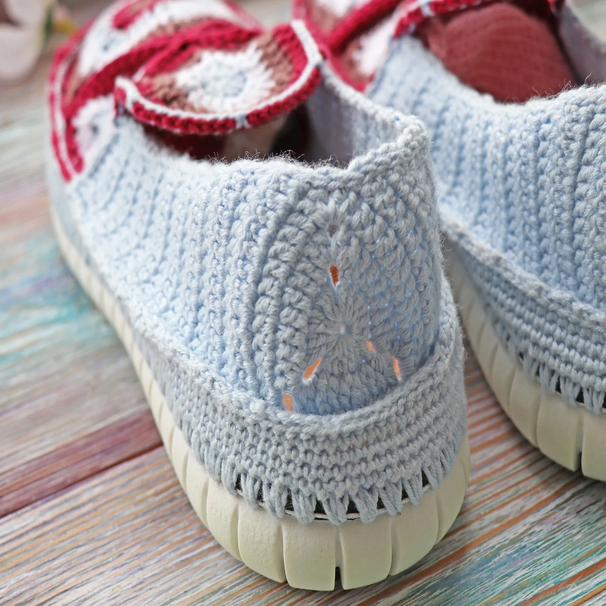 Crochet Shoes pattern, US standard terms, Skill level beginner