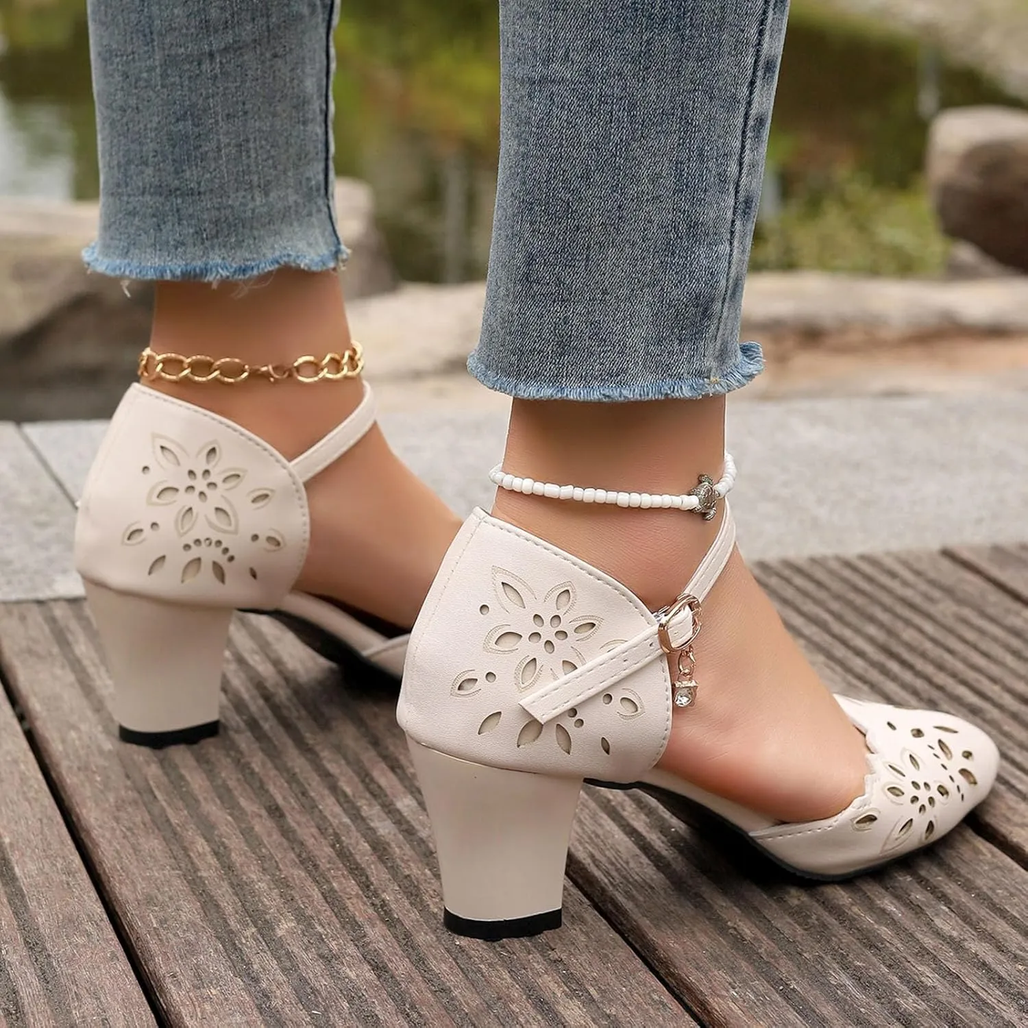 Women's Sandals Black Ladies Pointed Toe Flower Hollow Out Soft Leather Pendant Buckle Large Size Platform Sandals Women